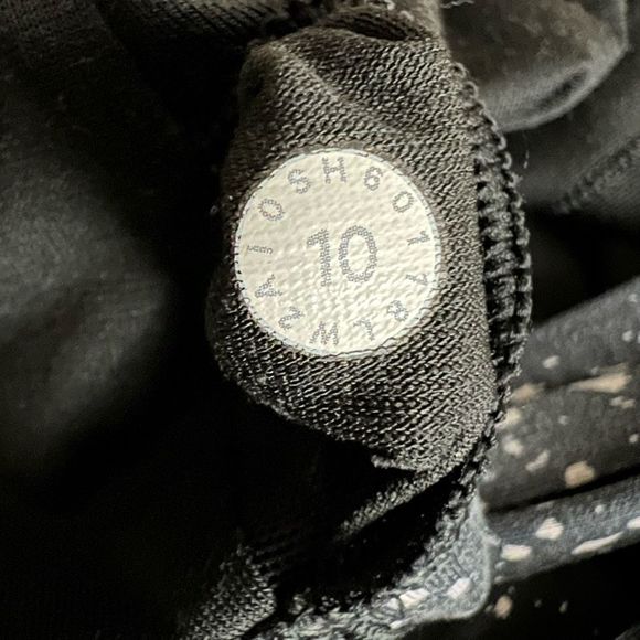 Lululemon Energy Bra Butterfly Texture Mink Berry Black 10 - Picture 3 of 3